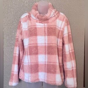 Daisy Fuentes cowl neck pullover